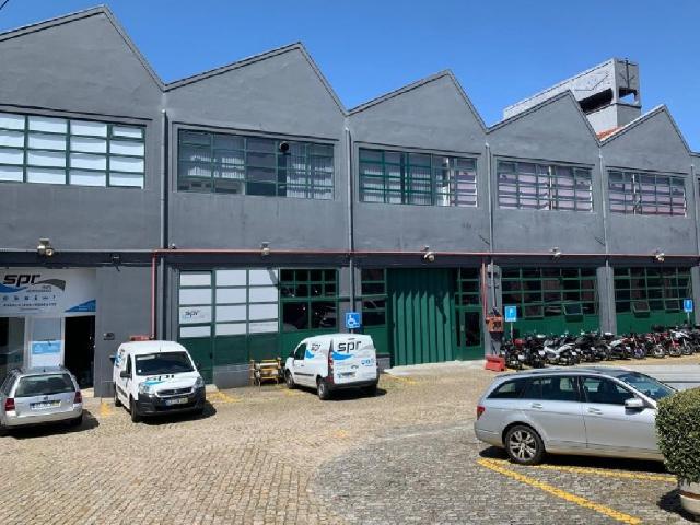 Apartamento, Armazém, Porto > Paranhos