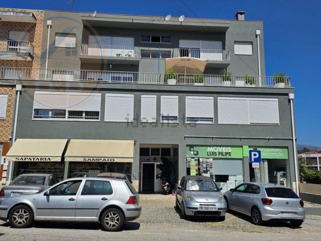 Apartamento, Arco de Baúlhe e Vila Nune