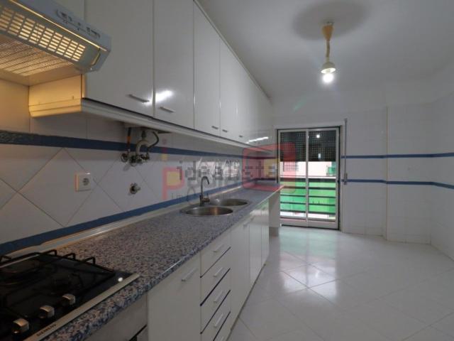 Apartamento, Atalaia e Alto Estanqueiro Jardia