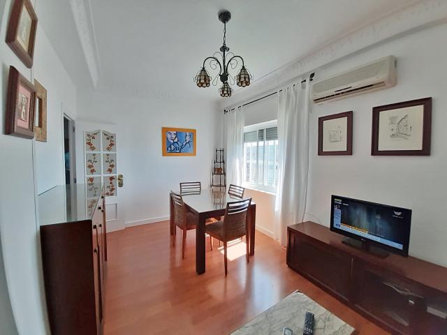 APARTAMENTO ÁTICO EN PLENO CENTRO DE LA CIUDAD