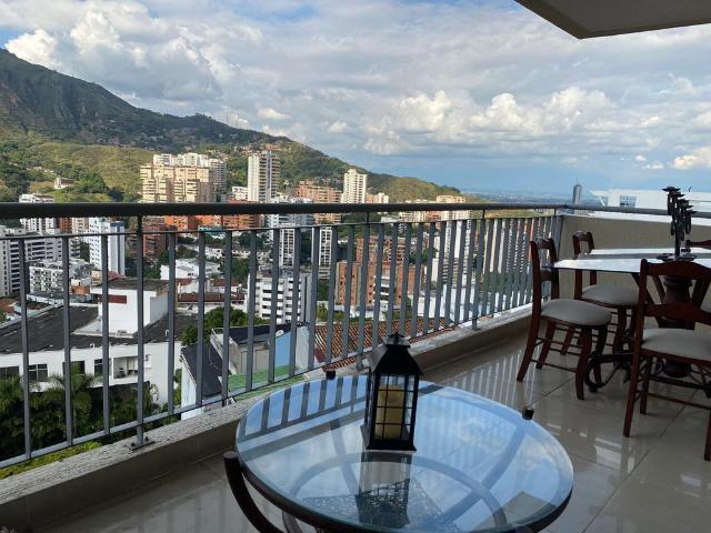 APARTAMENTO Avenida 3 OESTE/OCCIDENTE # 7 10, La Arboleda, Cali