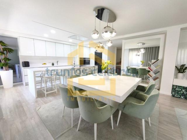 Apartamento, Aver o Mar