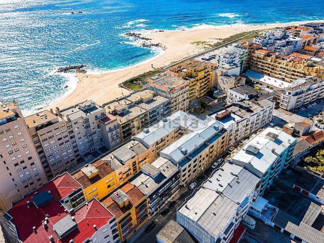 Apartamento, Aver o Mar