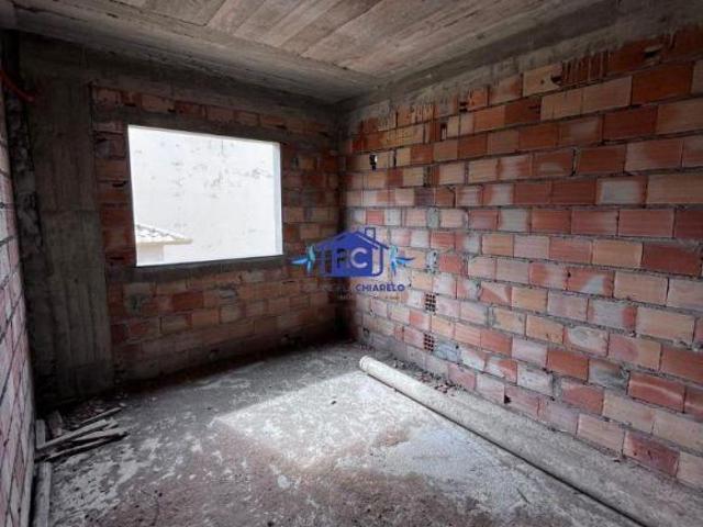 Apartamento bem localizado e amplo.. Predio com elevador.. 3 quartos sendo 01 suite, sala, copa