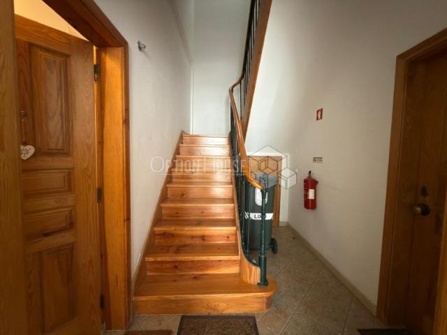 Apartamento / Beato T2 renovado / Predio renovado