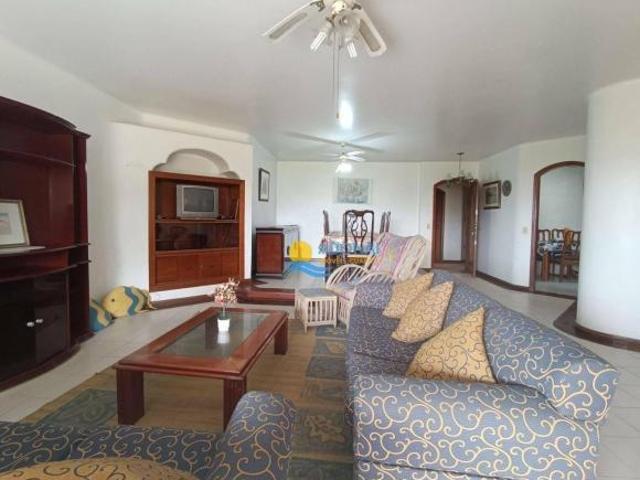 Apartamento beira mar com lazer — Enseada — Guarujá