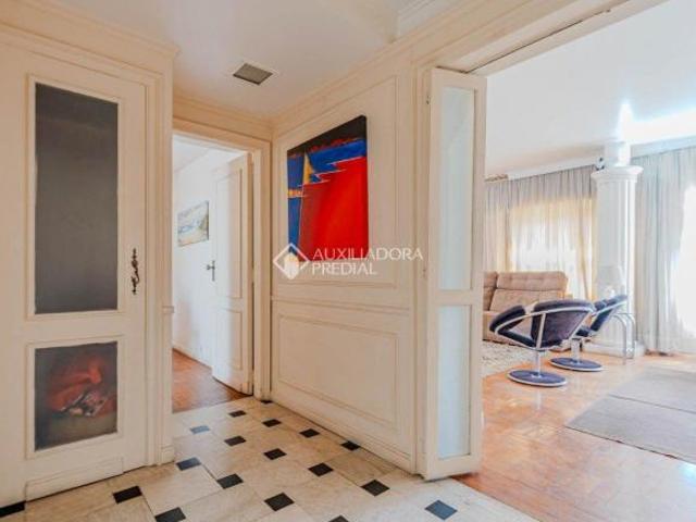 Apartamento Bom Fim com 5 quartos e vagas
