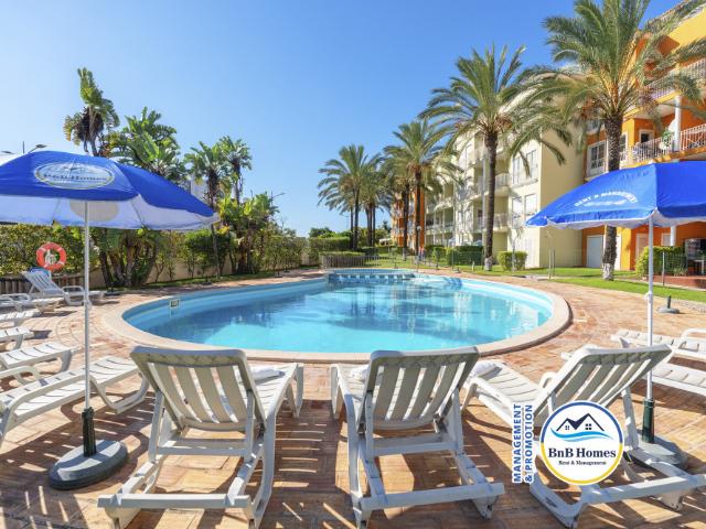 Apartamento BnB Homes com terraço cory e piscina