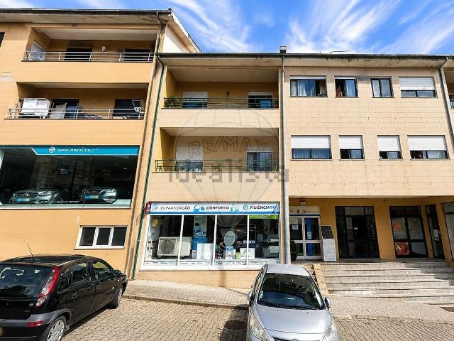Apartamento, Britelo Gémeos Ourilhe