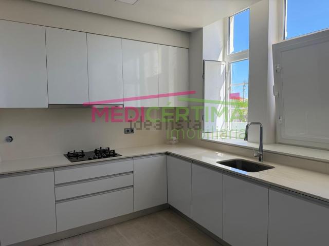 Apartamento, Bustos Troviscal Mamarrosa
