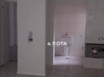 Apartamento c/ 2 quartos em prédio com elevador no Residencial São Francisco