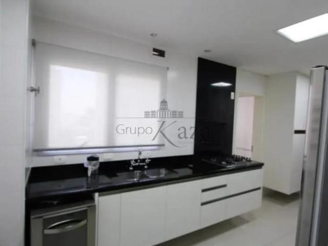 Apartamento Campo Belo 4 Dormitórios 167m²