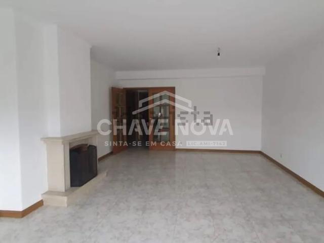 Apartamento, Canelas