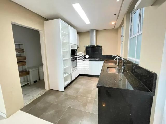 Apartamento, Cacupé, 04 Domritórios/03 Suítes