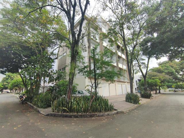 APARTAMENTO CALLE 51 NORTE # 3NF 08, Urbanización La Flora, Cali