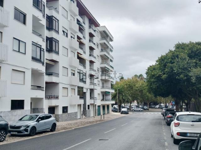 Apartamento, Carcavelos e Parede