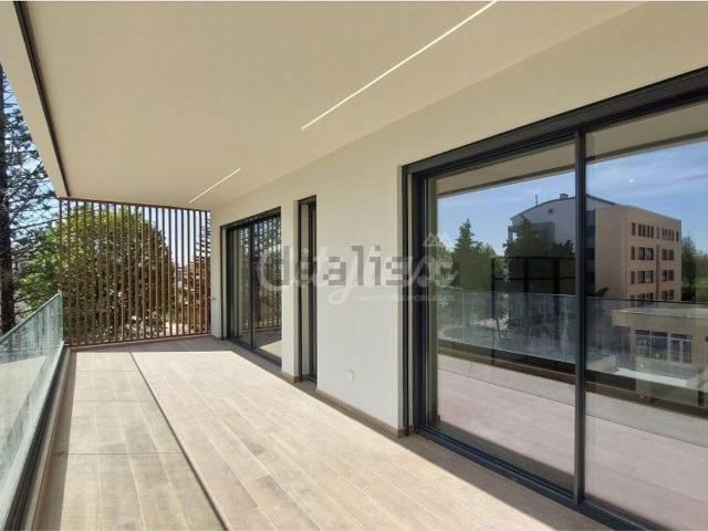 Apartamento, Carcavelos e Parede