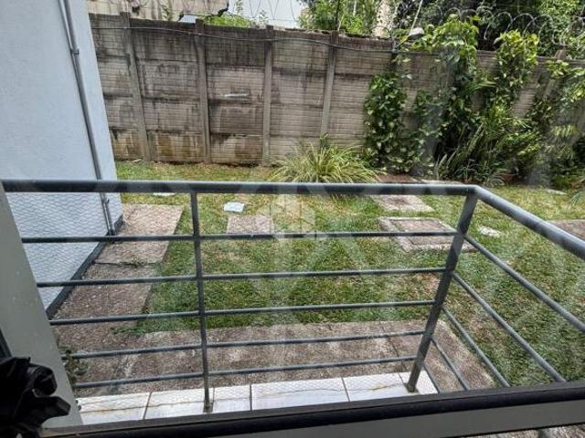 Apartamento central, com 2 dormitórios e 1 vaga