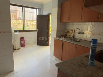 Apartamento Central em Local Calmo