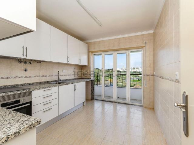 Apartamento, Charneca da Caparica e Sobreda