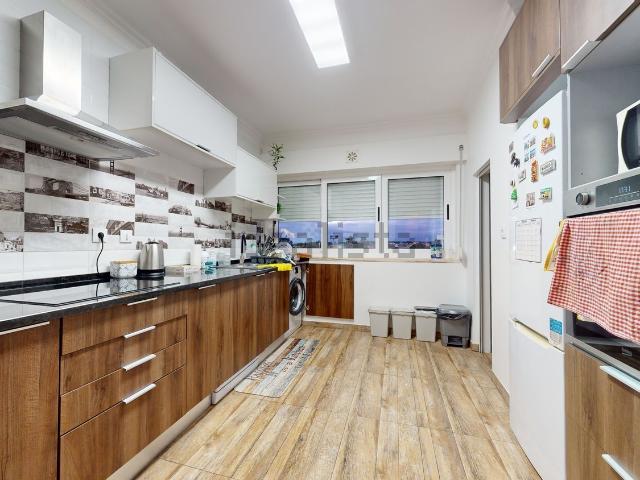 Apartamento, Charneca da Caparica e Sobreda