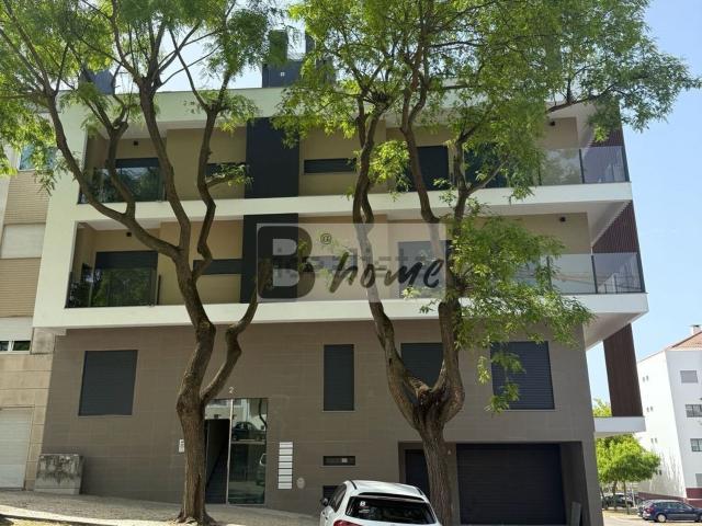 Apartamento, Charneca da Caparica e Sobreda
