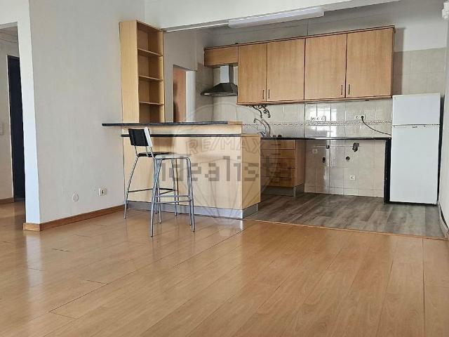 Apartamento, Charneca da Caparica e Sobreda