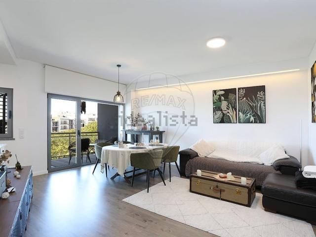 Apartamento, Charneca da Caparica e Sobreda