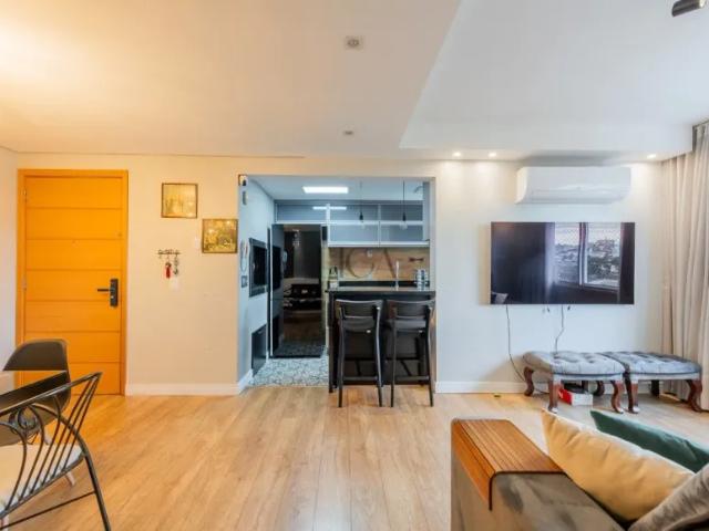 Apartamento com 3 dormitórios à venda no Bairro Santana