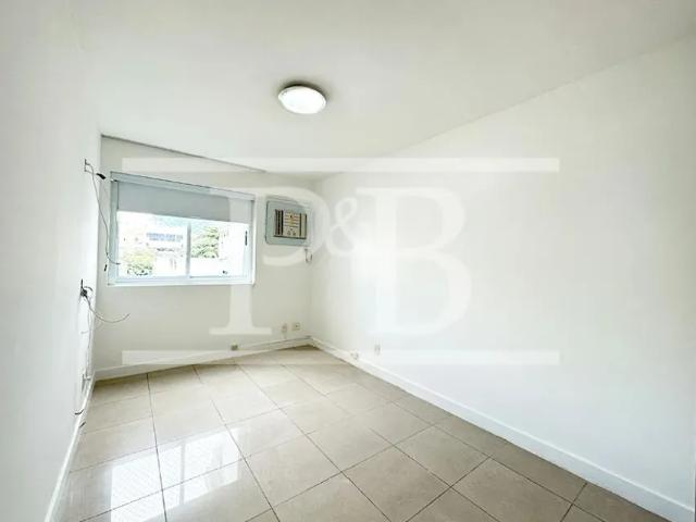 Apartamento com 3 dormitórios para alugar, 140 m² por R$ 27.719,60/mês Leblon Rio de Janeiro/RJ