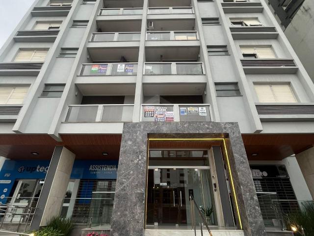 Apartamento com 3 dormitórios, 120.00m² à venda por R$ 500.000,00 ou para locação por R$ 2.500,00 Centro São Leopoldo/RS