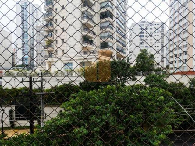 Apartamento com 3 Dormitórios 2 Vagas em Higuenópolis