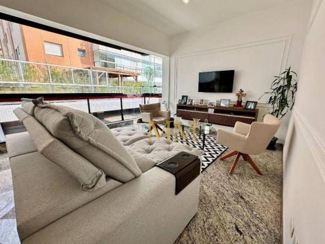 Apartamento com 3 dormitórios à venda, 140 m² por R$ 1.180.000,00 Embaré Santos/SP