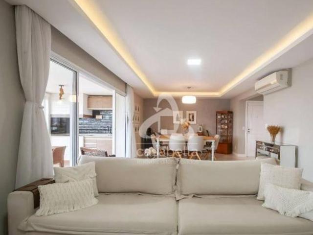 Apartamento com 3 dormitórios à venda, 155 m² por R$ 2.000.000,00 Embaré Santos/SP