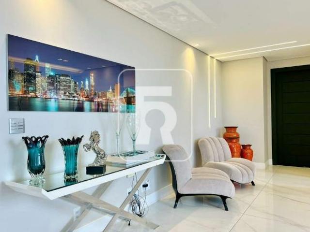 Apartamento com 3 dormitórios à venda, 187 m² por R$ 1.600.000,00 Campo Alegre Conselheiro Lafai
