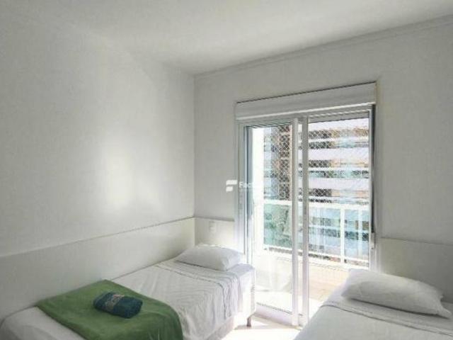 Apartamento com 3 dormitórios à venda, 100 m² por R$ 2.400.000,00 Riviera de São Lourenço Módulo