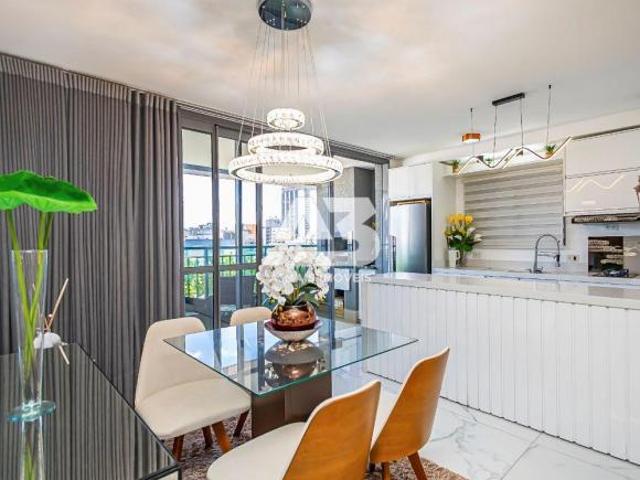 Apartamento com 3 dormitórios à venda, 105 m² por R$ 1.549.000,00 Centro Curitiba/PR