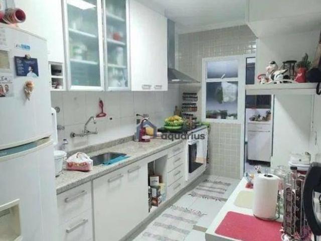 Apartamento com 3 dormitórios à venda, 114 m² por R$ 746.000,00 Centro São José dos Campos/SP