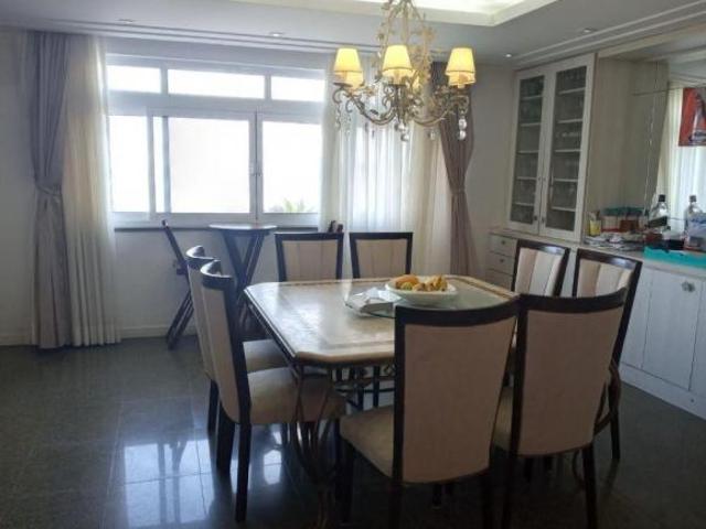 Apartamento com 3 dormitórios à venda, 200 m² por R$ 1.590.000,00 José Menino Santos/SP