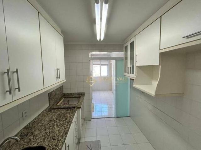 Apartamento com 3 dormitórios à venda, 93 m² Jardim Pereira do Amparo Jacareí/SP