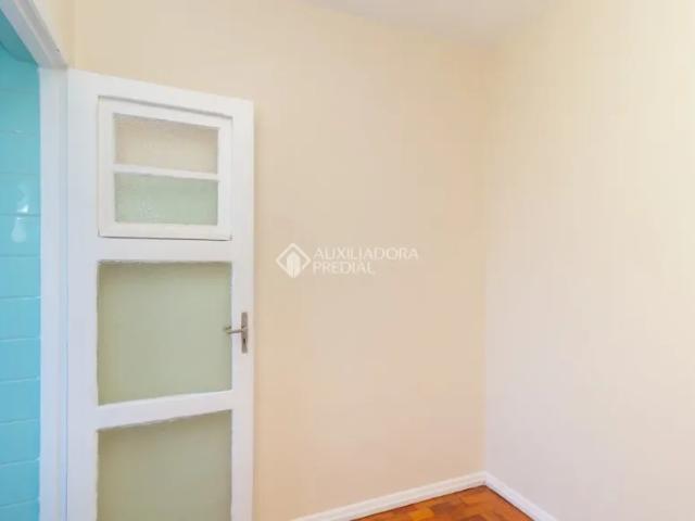 Apartamento com 3 Dormitórios Azenha