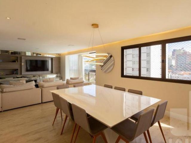 Apartamento com 3 Dormitorios e 2 Vagas em higienopolis