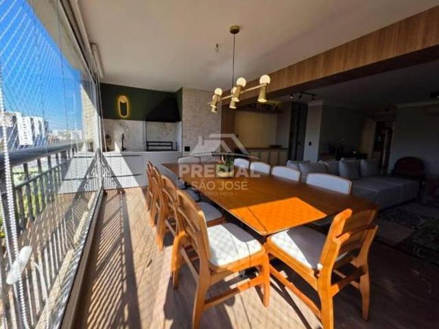 Apartamento com 3 dormitórios e 3 vagas de garagem no Jardim Aquarius