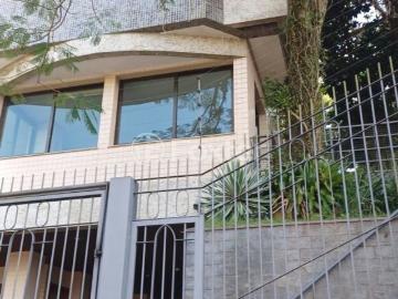 Apartamento com 3 dormitórios em Porto Alegre