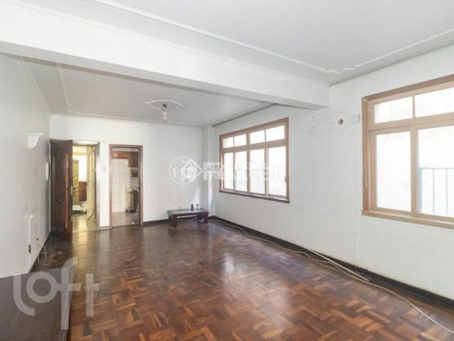 Apartamento com 3 dormitórios em Porto Alegre