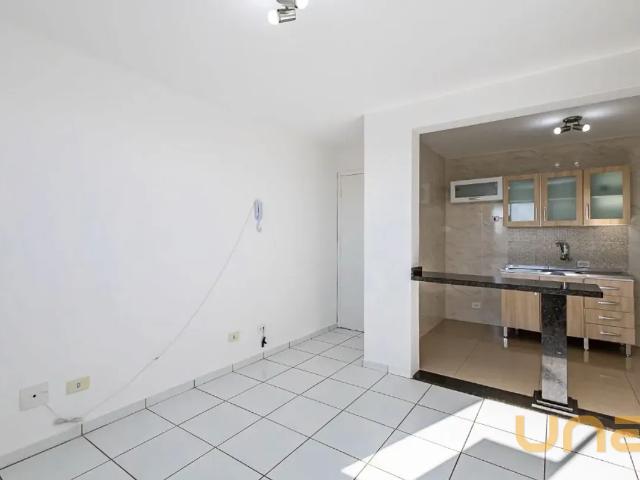 Apartamento com 3 dormitórios para alugar, 46 m² no Capão Raso Curitiba/PR