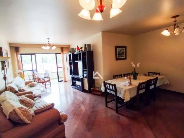 Apartamento com 3 dormitórios para alugar, 114 m² por R$ 4.659,00/mês Alto Teresópolis/RJ