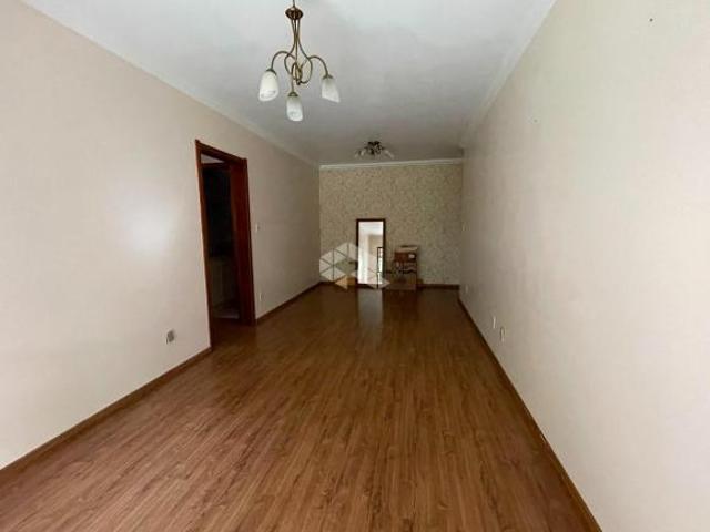 Apartamento com 3 dormitórios sendo 1 suíte no bairro Bom Fim