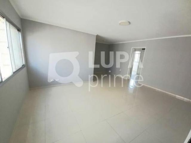 Apartamento com 3 dormitórios sendo 1 suíte á venda e Santana
