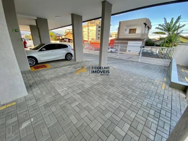 Apartamento com 3 dormitórios sendo 1 suíte a venda no Centro de Ubatuba SP